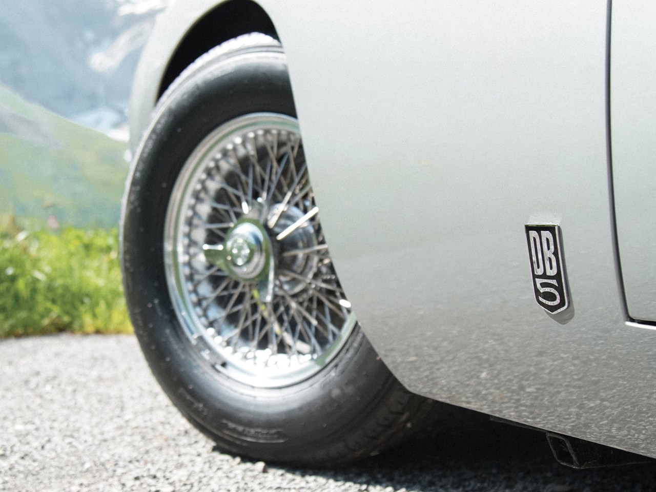 aston-martin-db5-everyday-object-06