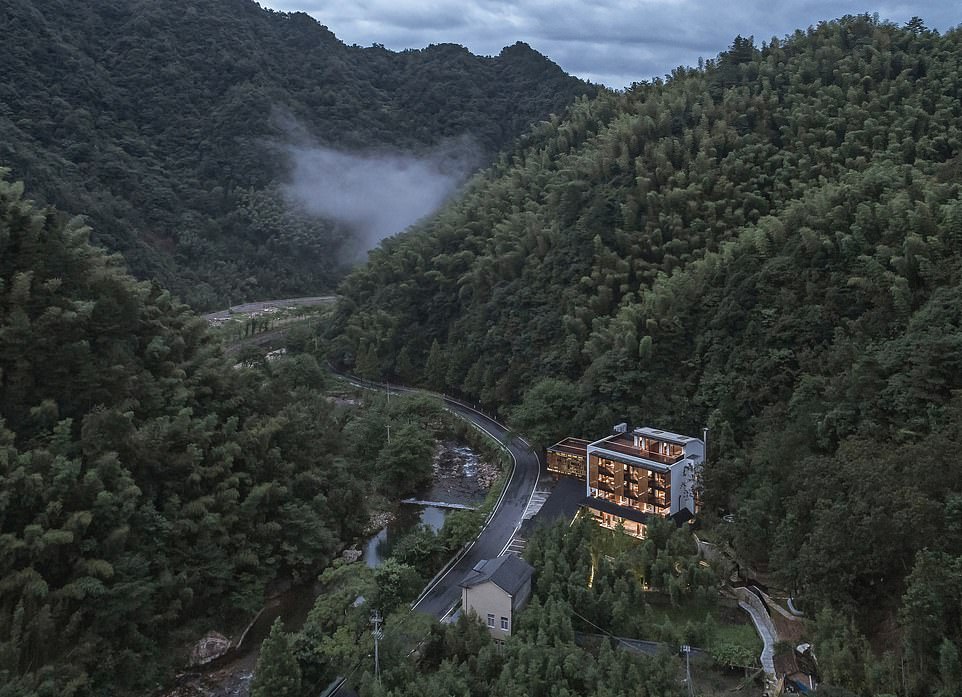 Yule Mountain hotel by continuation studio