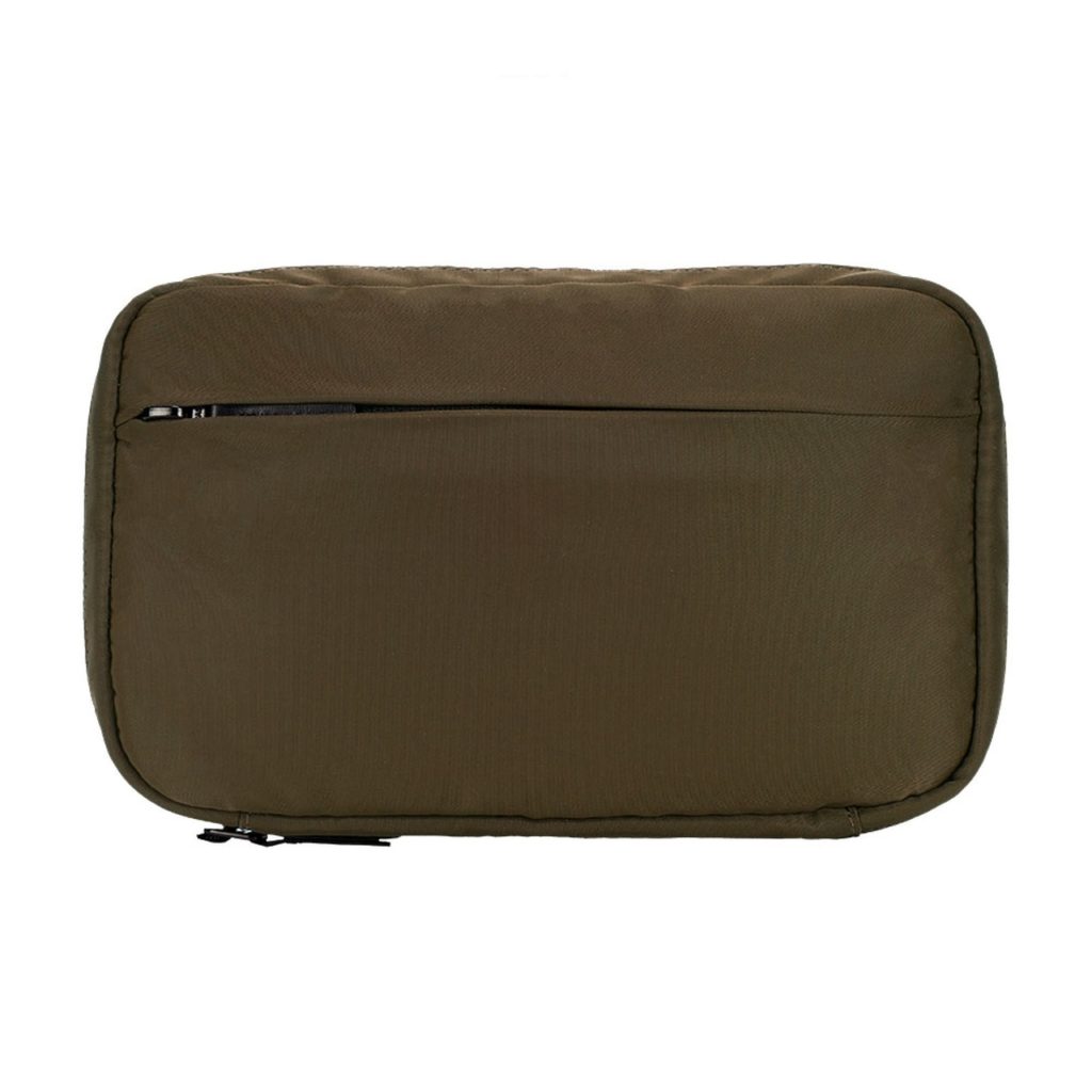 incase-flight-nylon-organizer-07