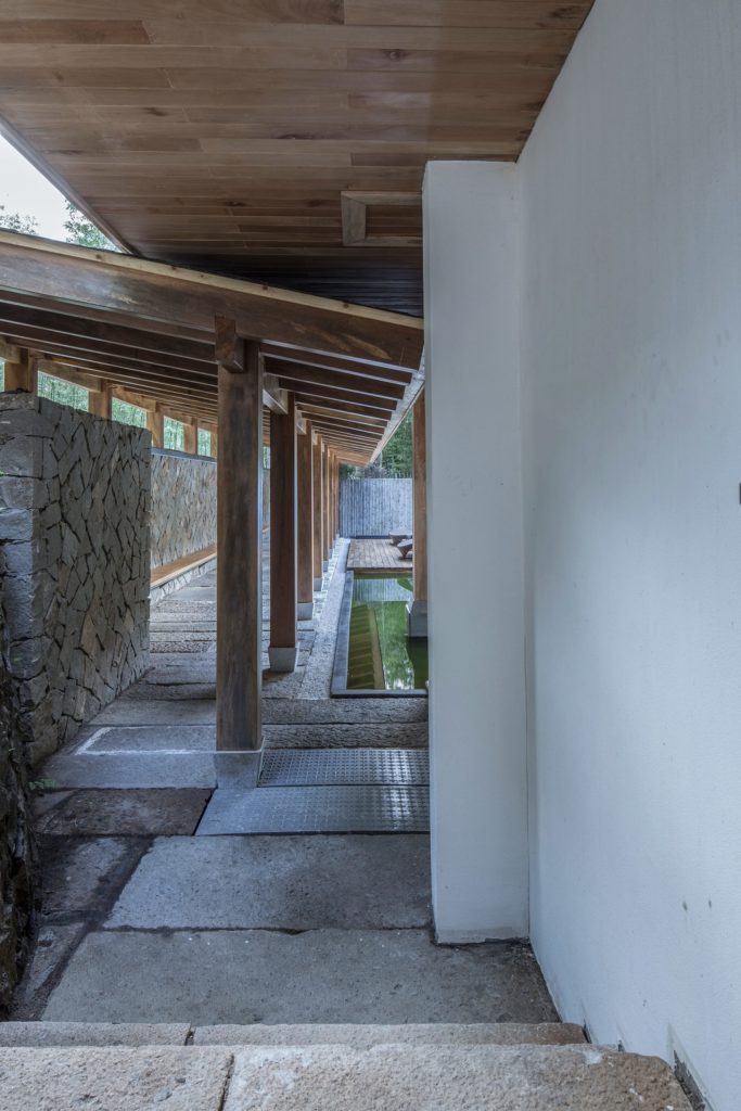 Yule Mountain hotel by continuation studio