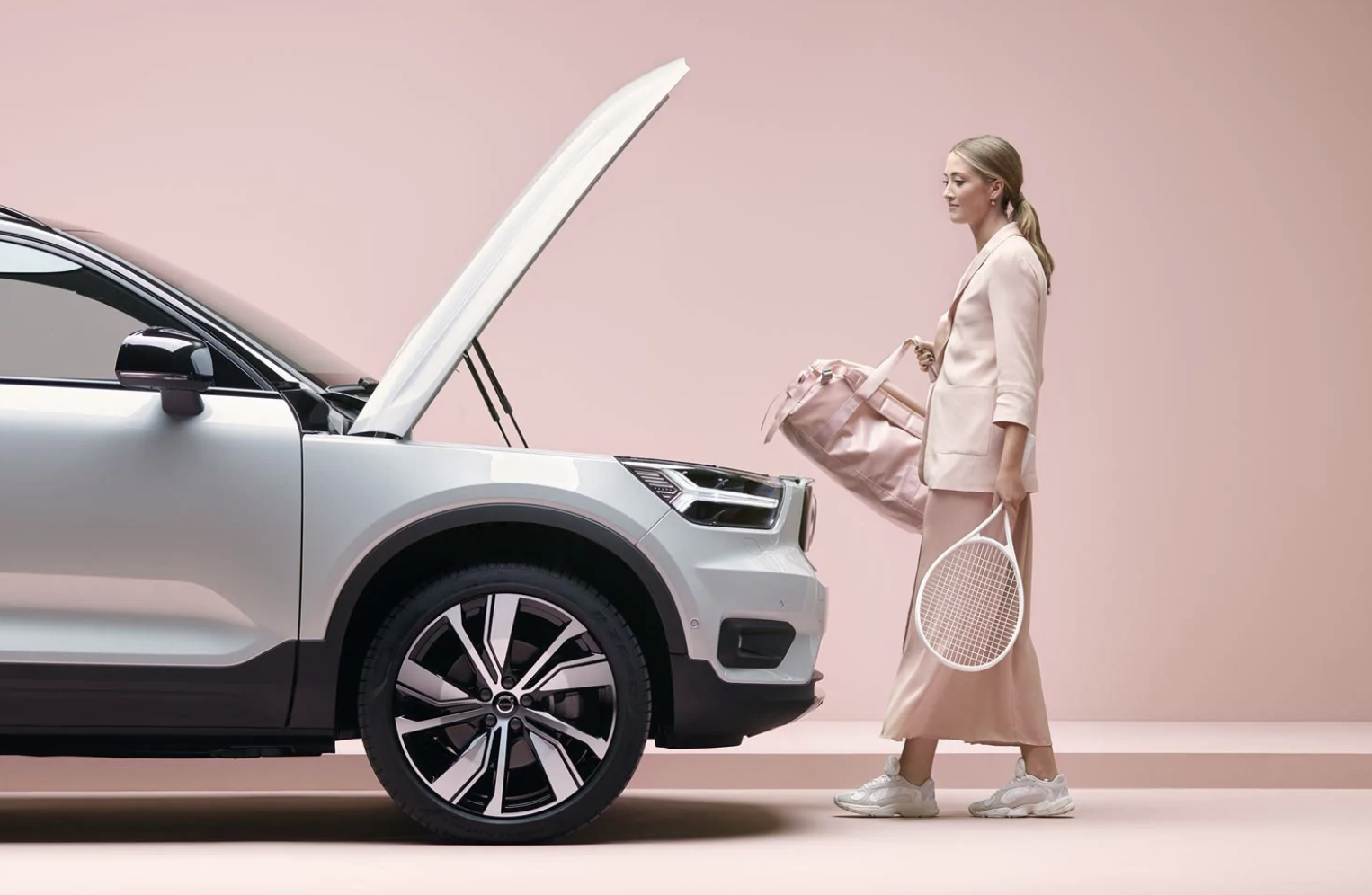 volvo 第一台电动车 xc40 recharge - everyday object