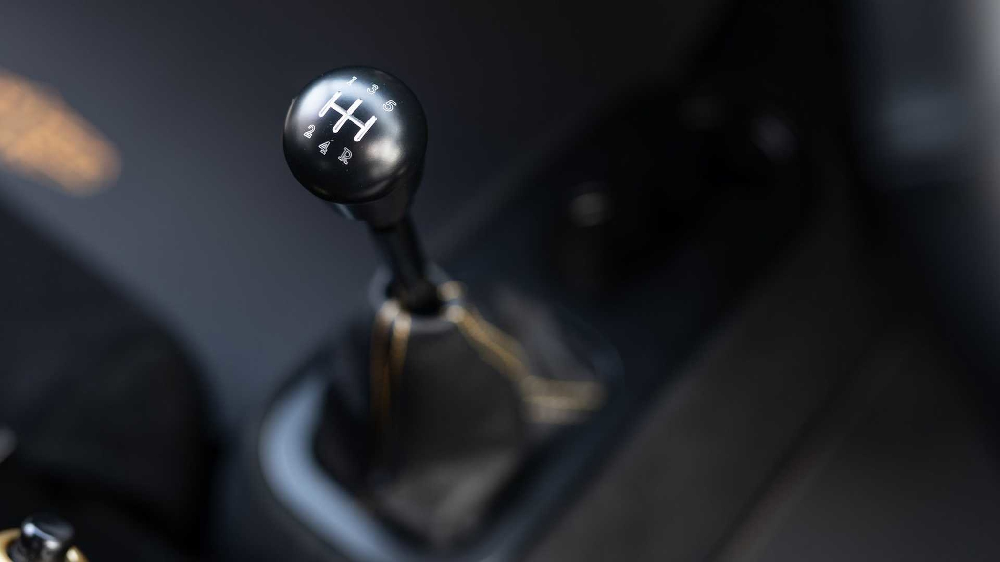 「Mini + Marshall=?」時尚華麗的聯名車款，結合音樂通往每一趟目的地 - 「 Mini Remastered Marshall ...