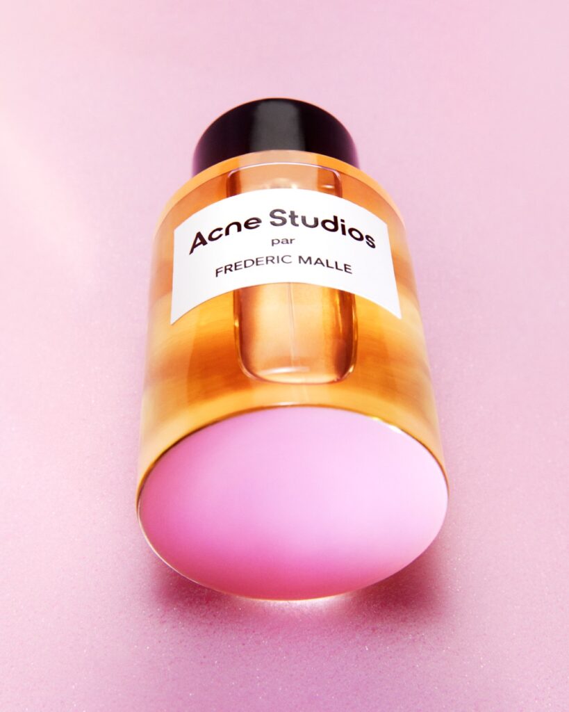 Acne Studios 首次推出香水！攜手馥馬爾香水出版社開啟前衛先鋒