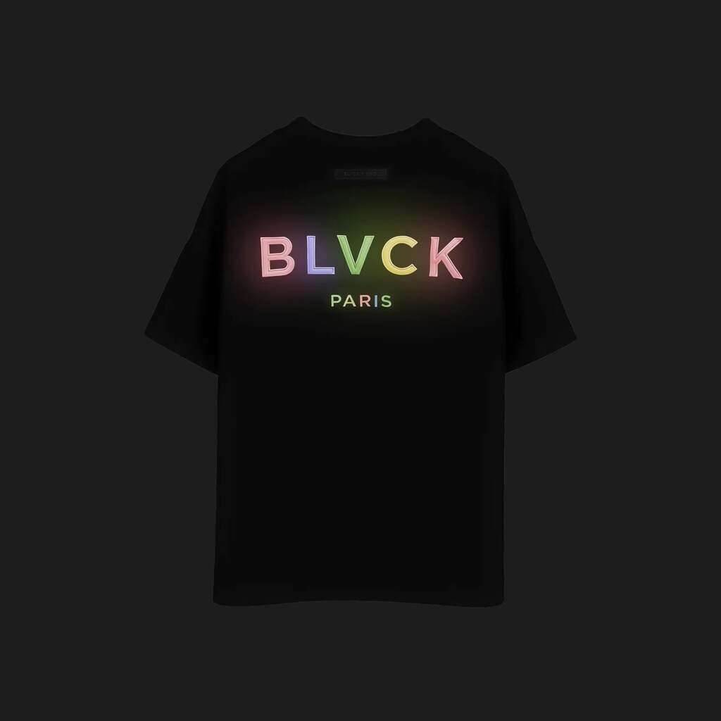 Blvck x UNO 經典聯名」全新霧黑登場，一改多彩繽紛，帶來更簡約